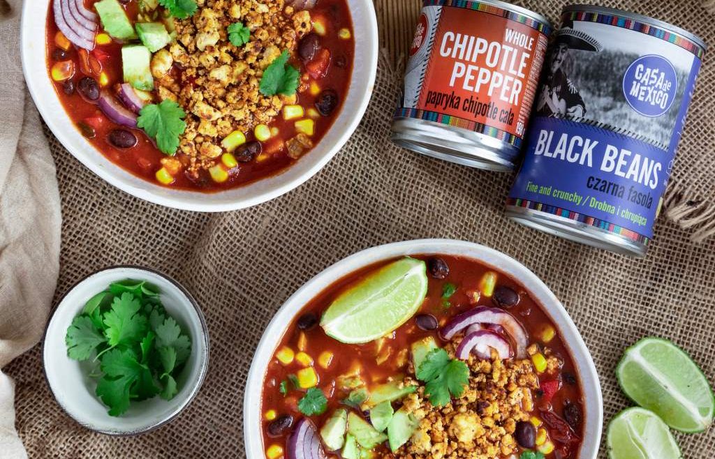 Pikantna zupa meksykańska z chipotle i mielonym tofu Karolina Kos Casa de Mexico