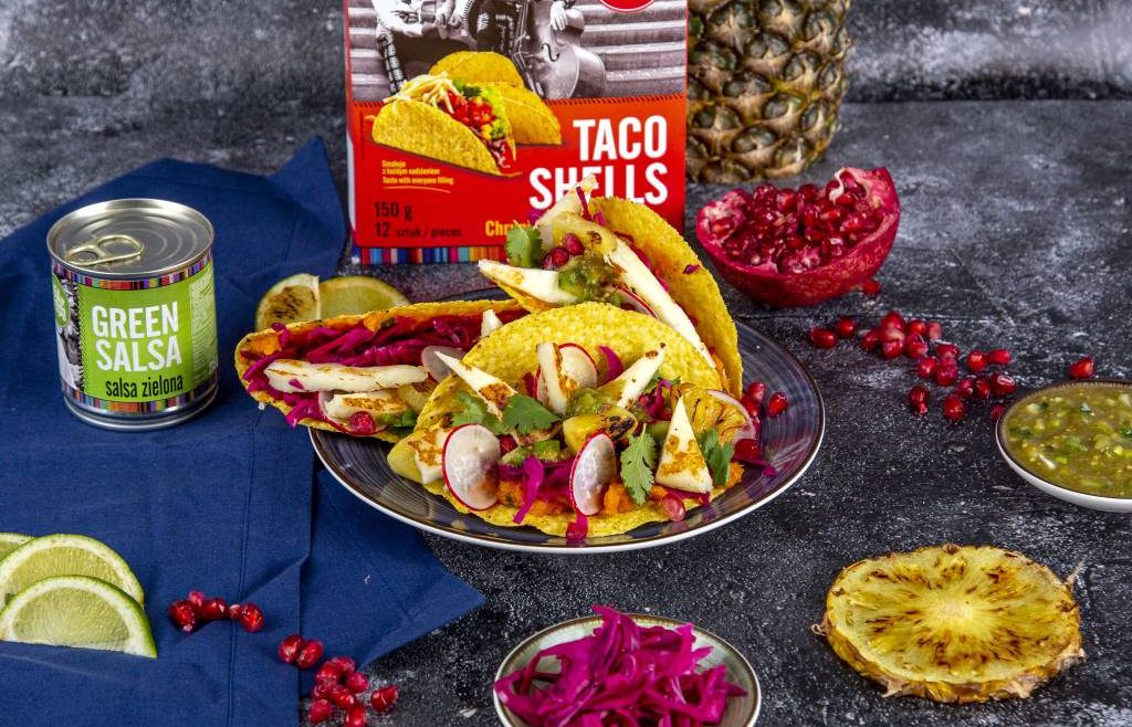 Tacos z grillowanym serem halloumi z zieloną salsą meksykańską Casa de Mexico