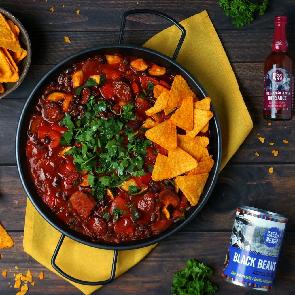Potrawka z czarną fasolą i chorizo Casa de Mexico o_chochelka