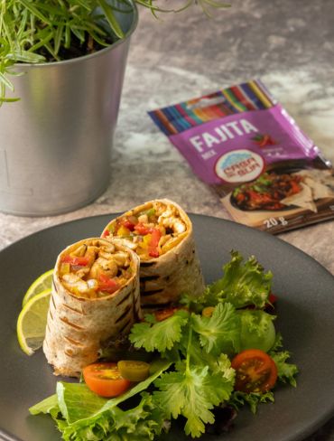 Kurczak fajitas z dipem serowym