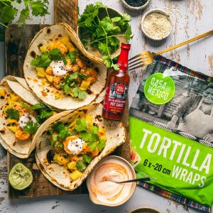 Wrap z krewetkami i salsą z mango Casa de Mexico Yummy_fotografia_kulinarna